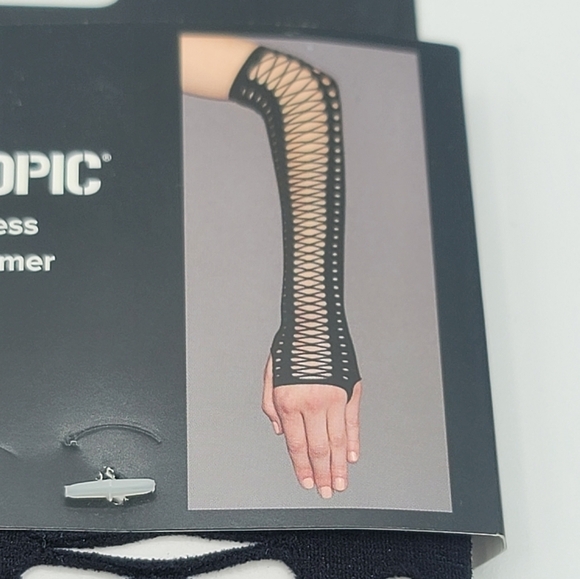 Hot Topic Fingerless Arm Warmers Set NEW #633 - Picture 4 of 5